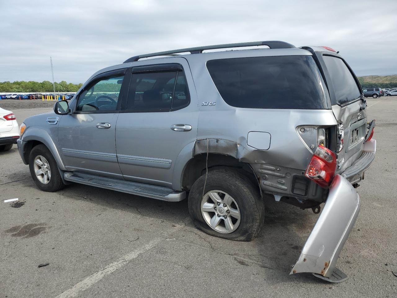 2005 Toyota Sequoia Sr5 - Фото 2