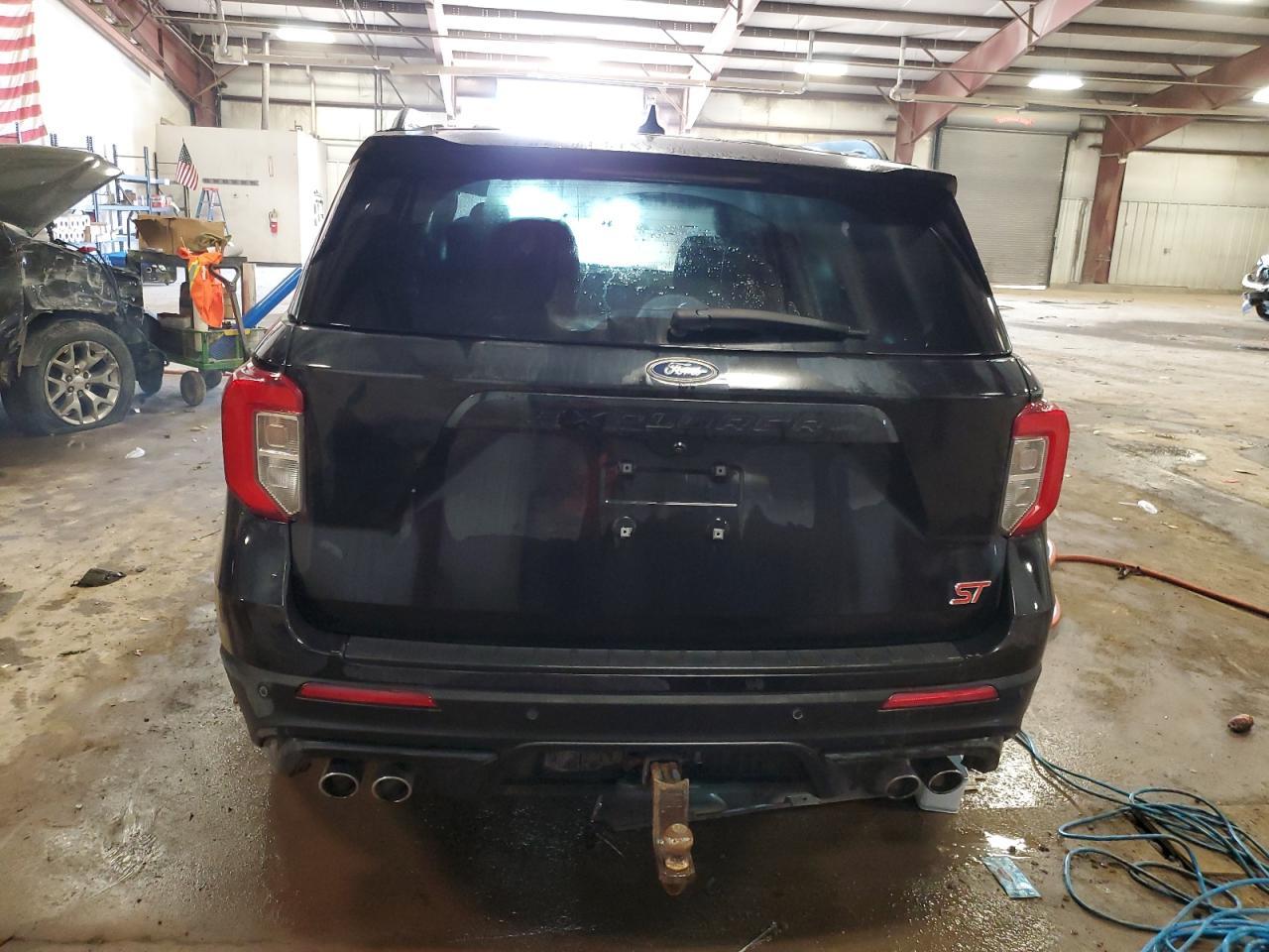 2022 Ford Explorer St - Фото 6