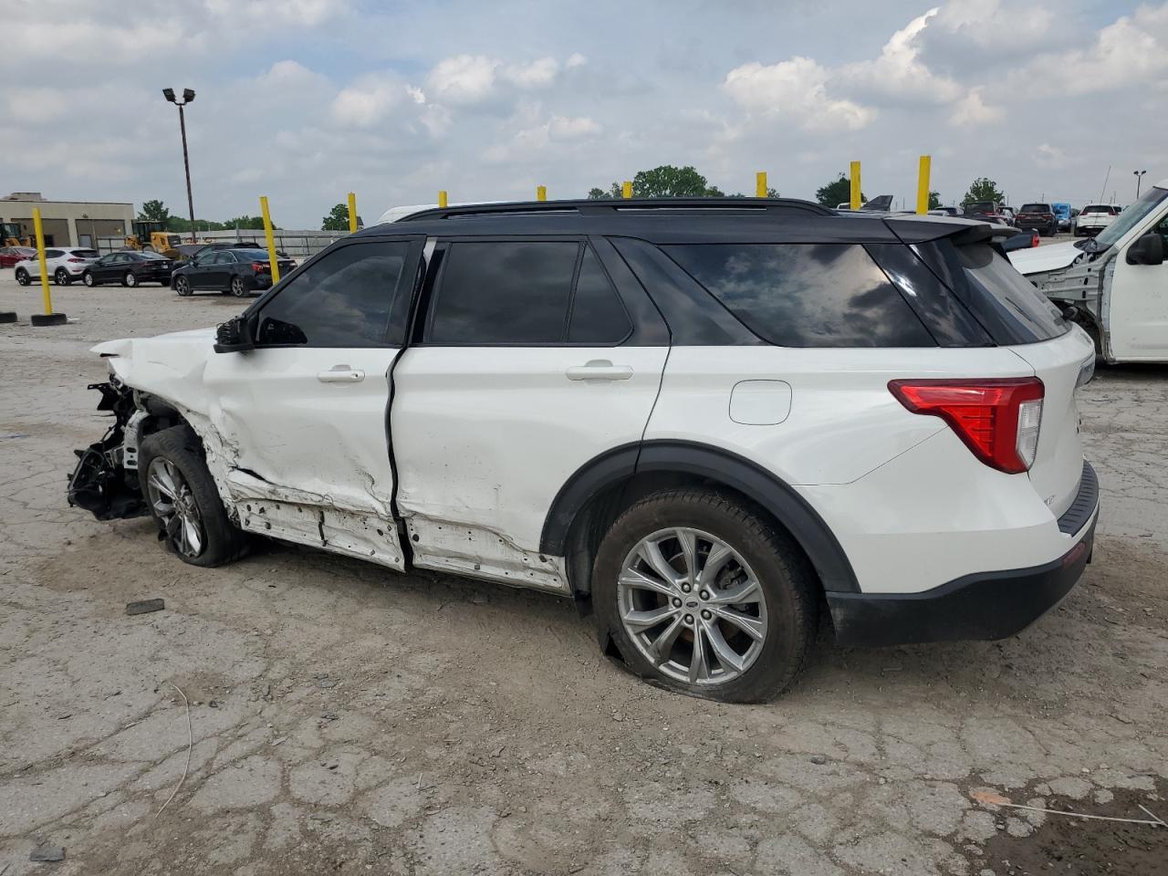 2020 Ford Explorer Xlt - Image 2