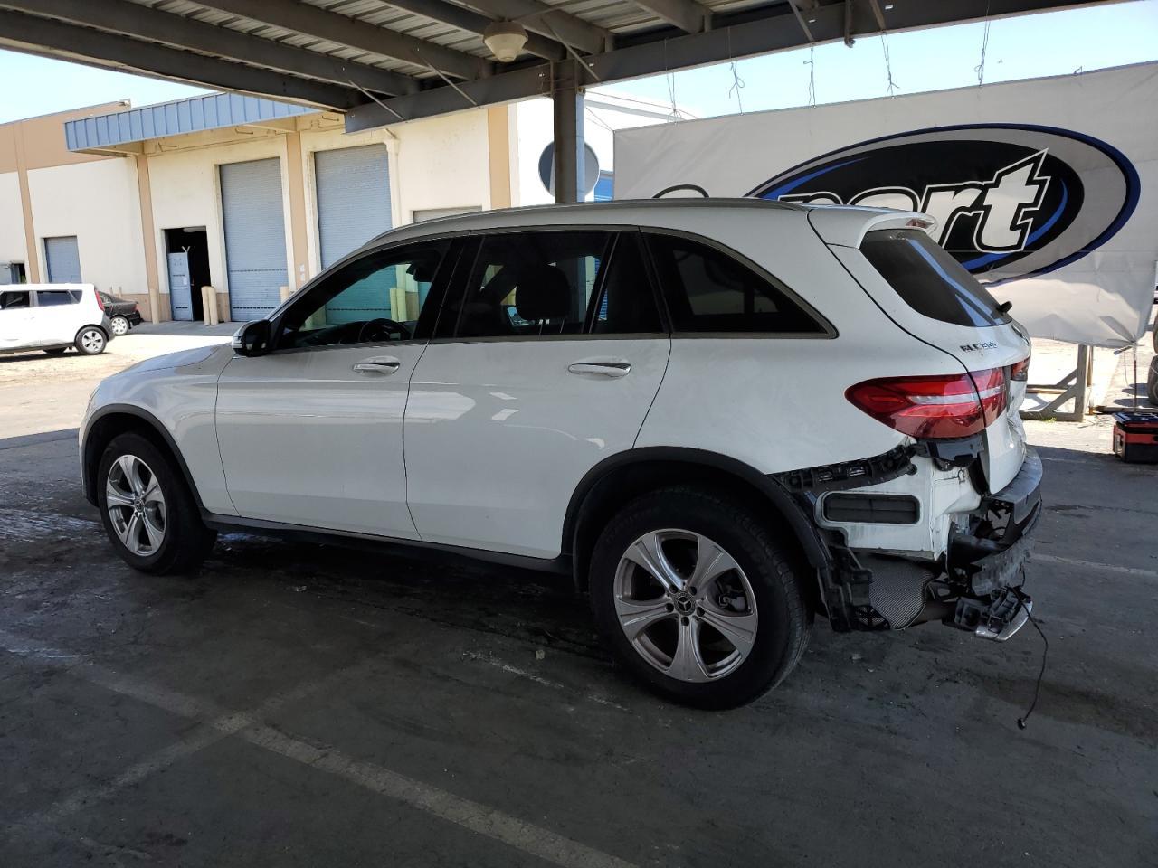 2018 Mercedes-Benz Glc 300 4Matic - Фото 2