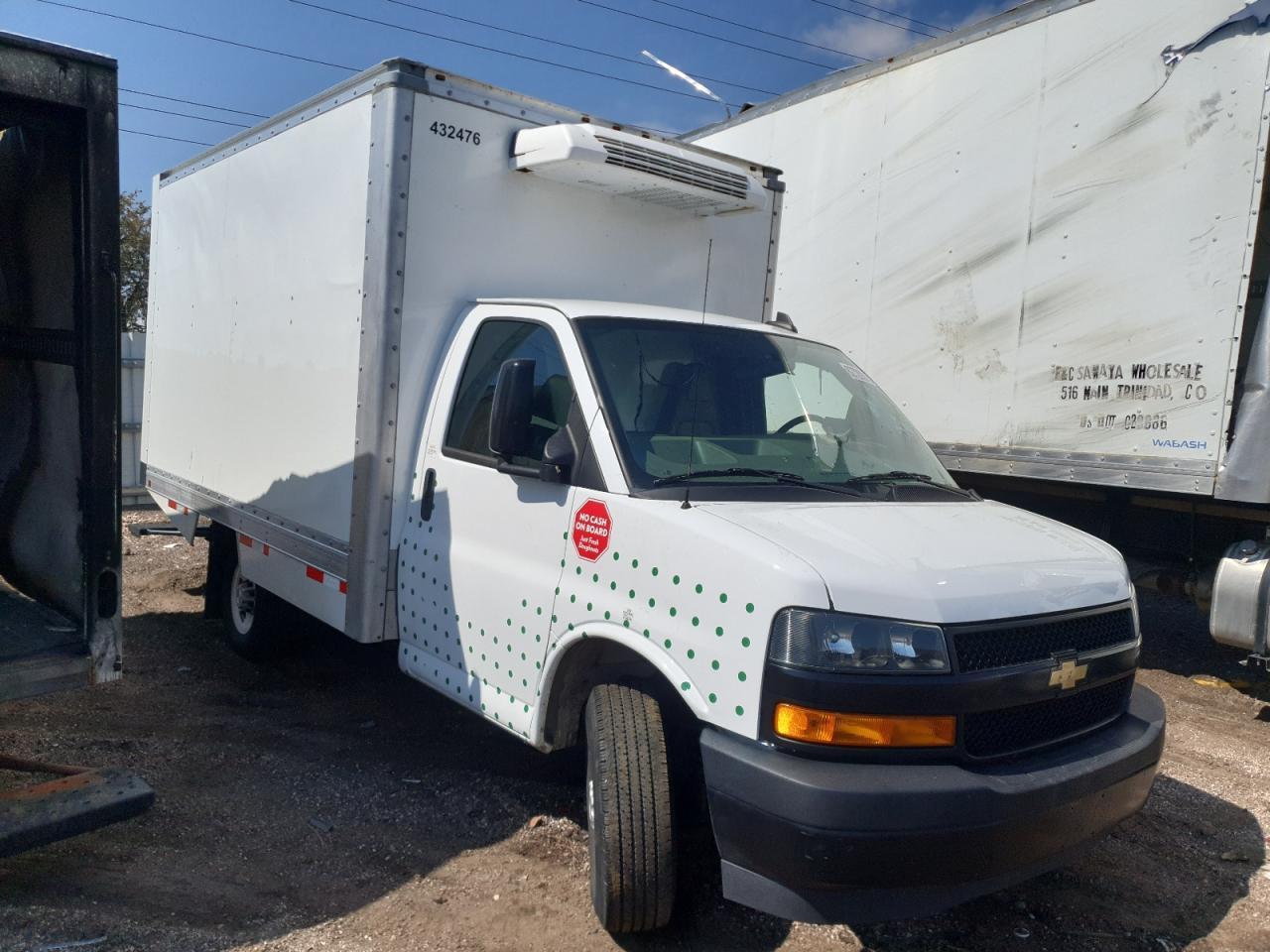 2023 Chevrolet Express G3500 - Фото 4