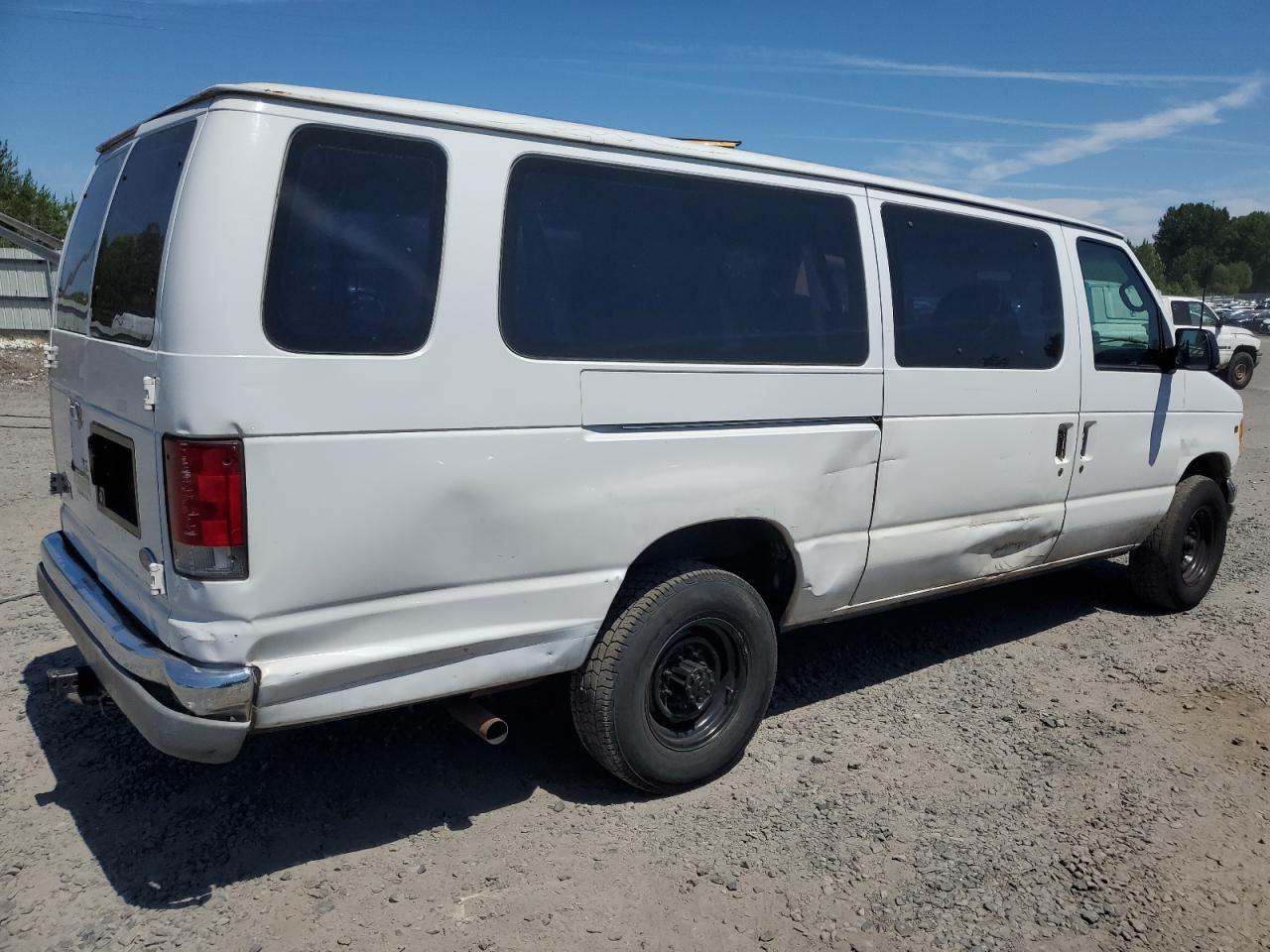 2001 Ford Econoline E350 Super Duty Wagon - Фото 3