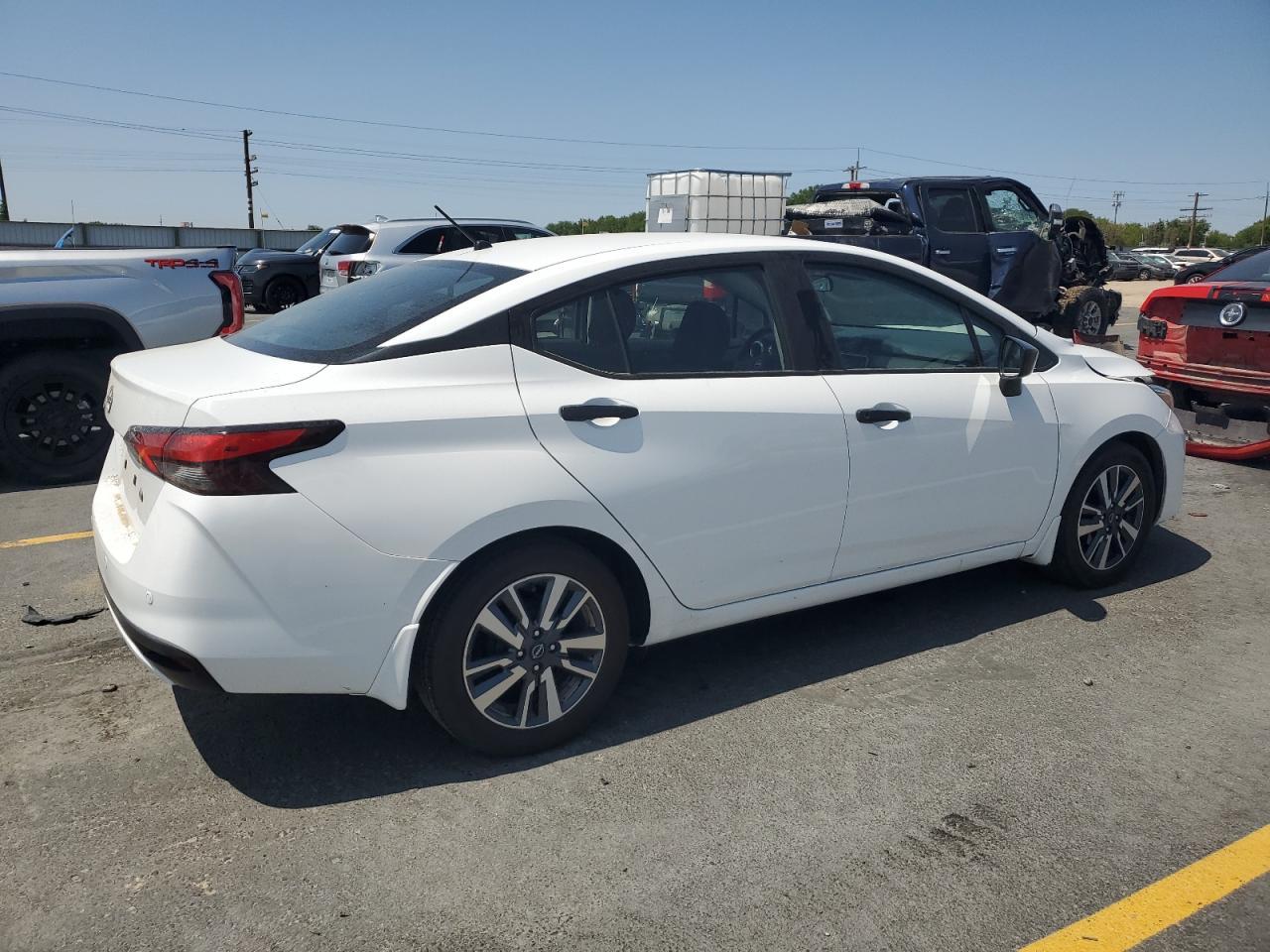 2023 Nissan Versa S - Фото 3