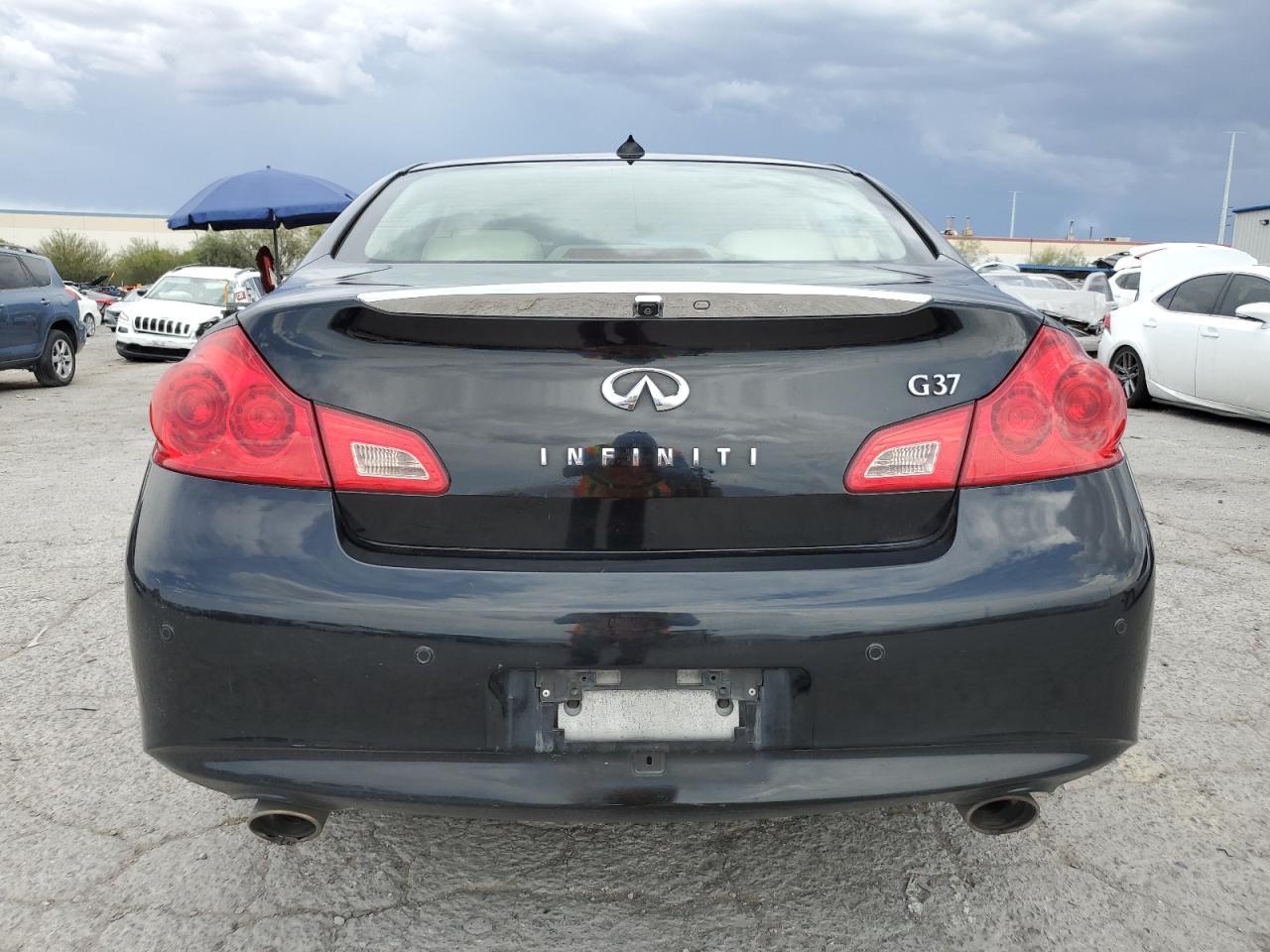 2010 Infiniti G37 Base - Image 6