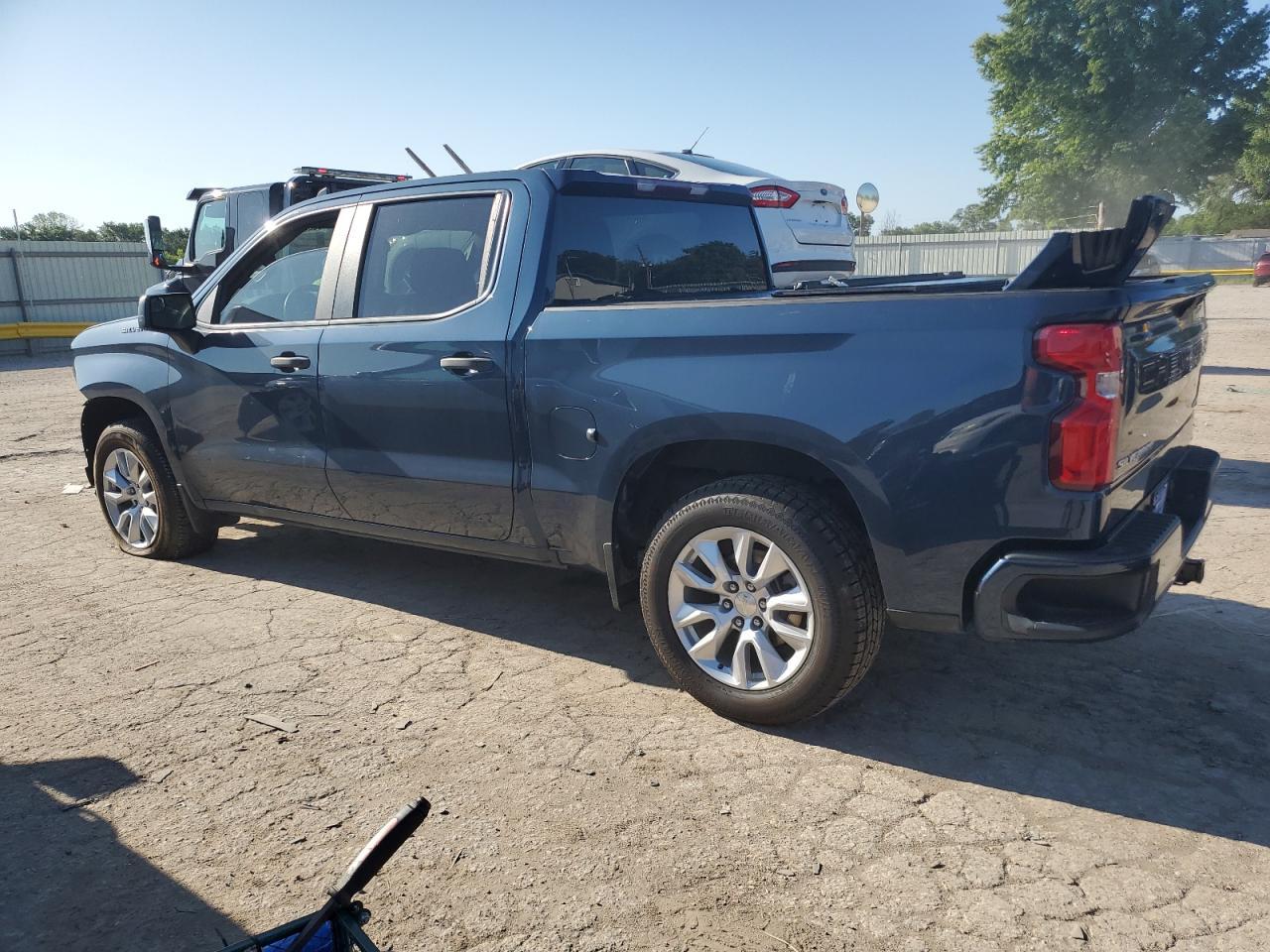 2019 Chevrolet Silverado C1500 Custom - Фото 2