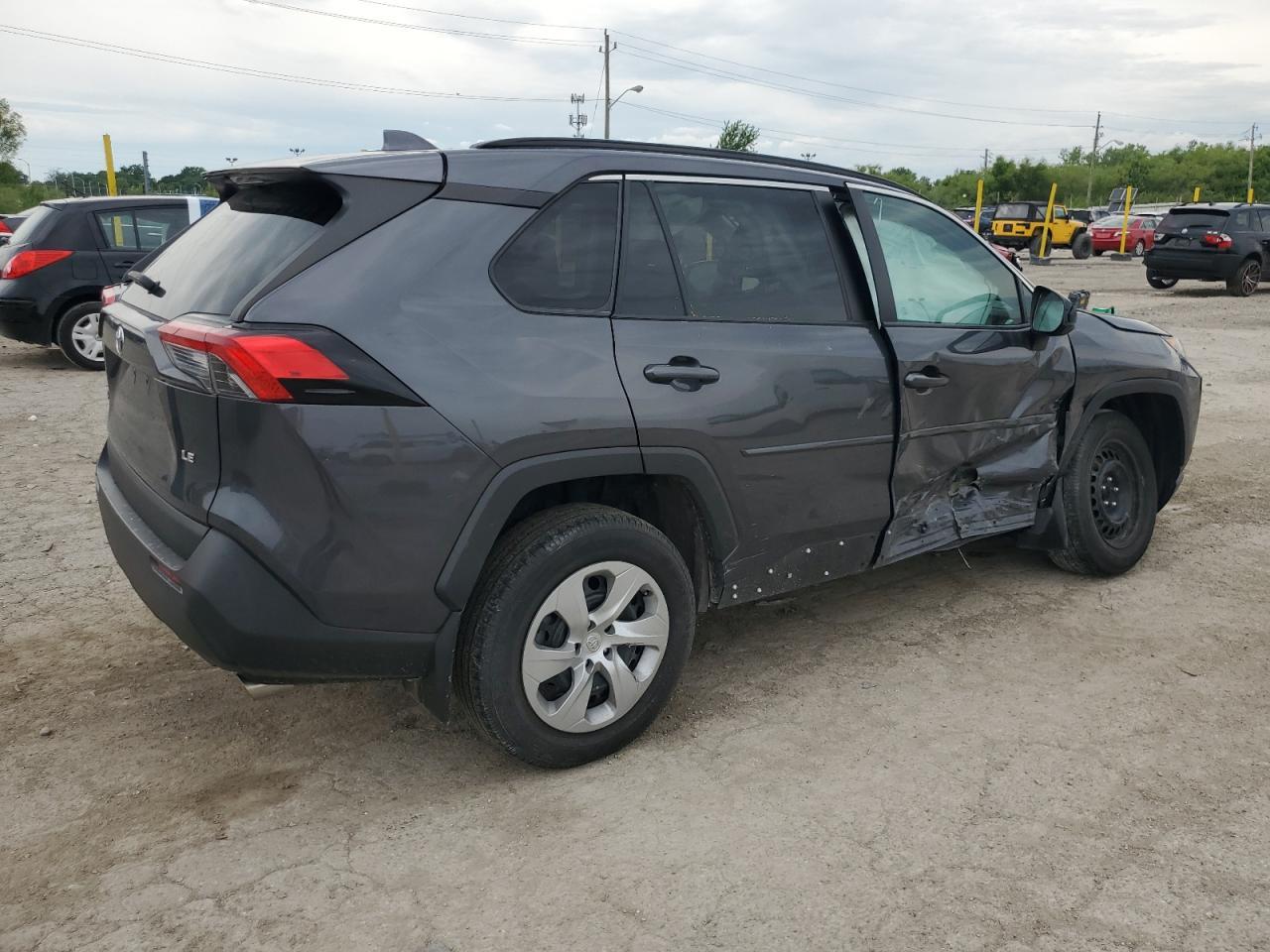 2020 Toyota Rav4 Le - Фото 3