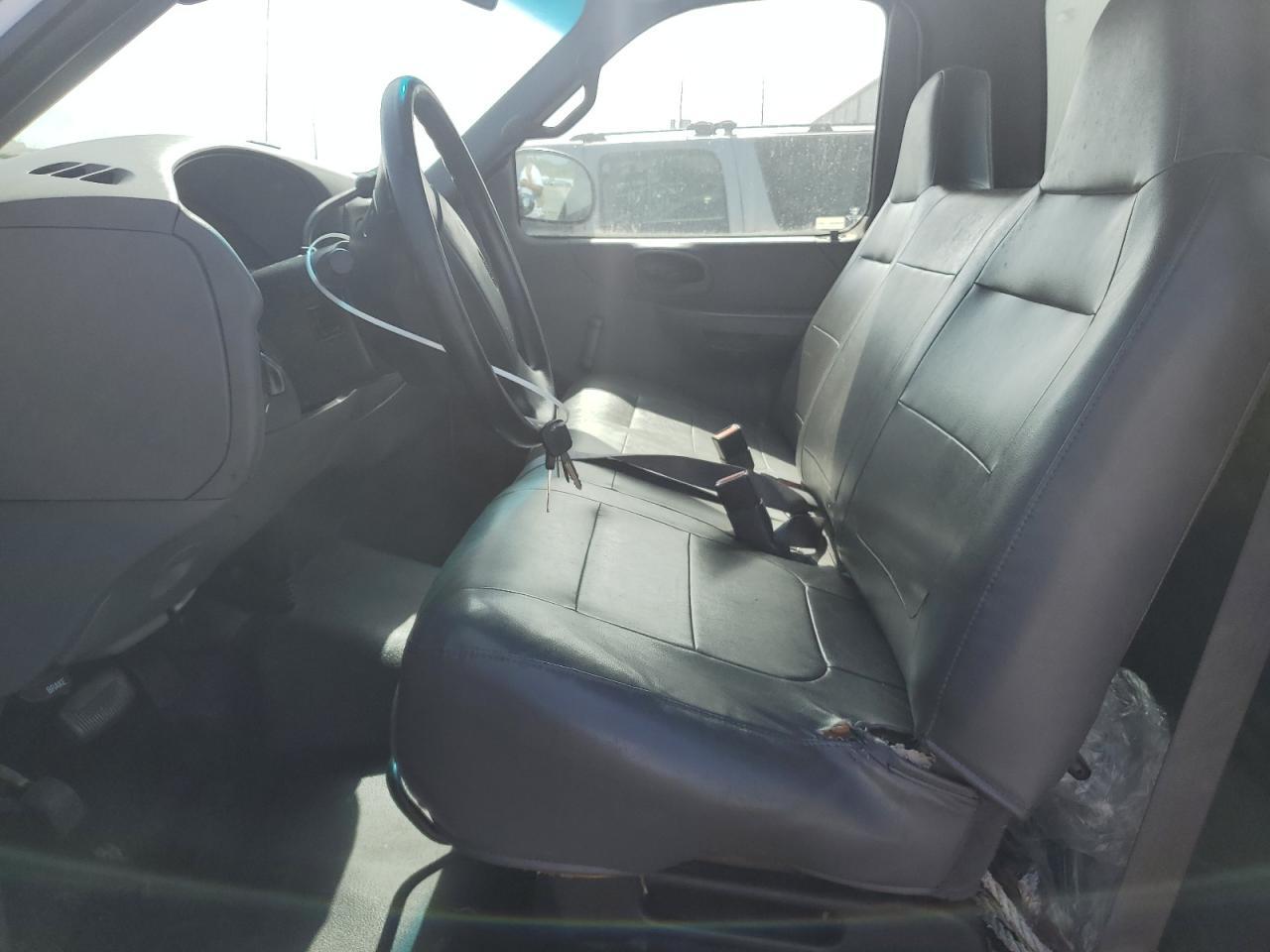 2001 Ford F150 - Image 7