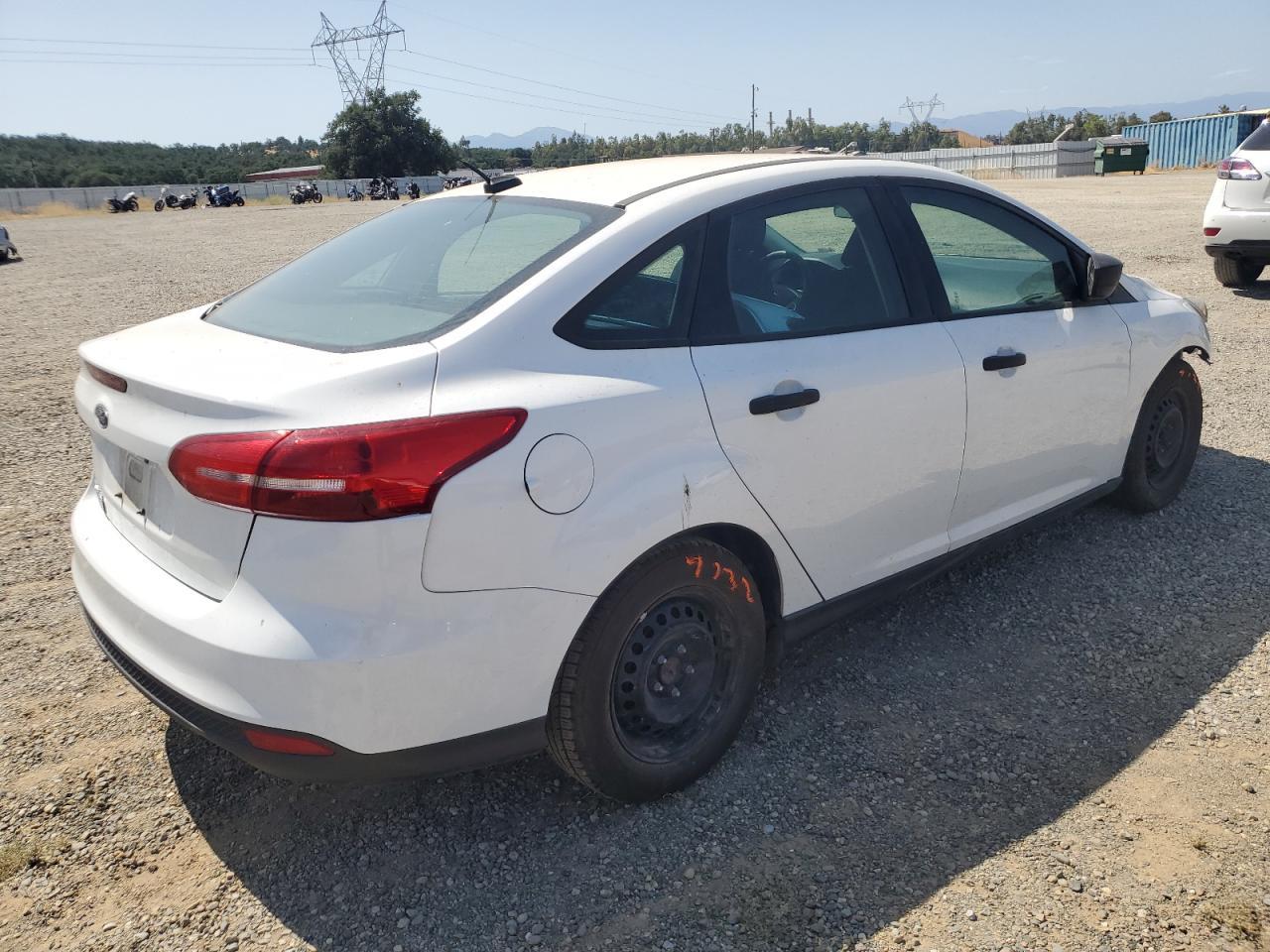 2017 Ford Focus S - Фото 3