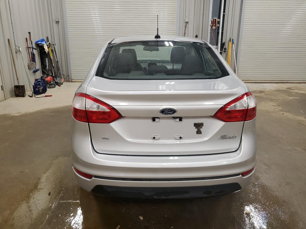 2018 Ford Fiesta Se - Image 6