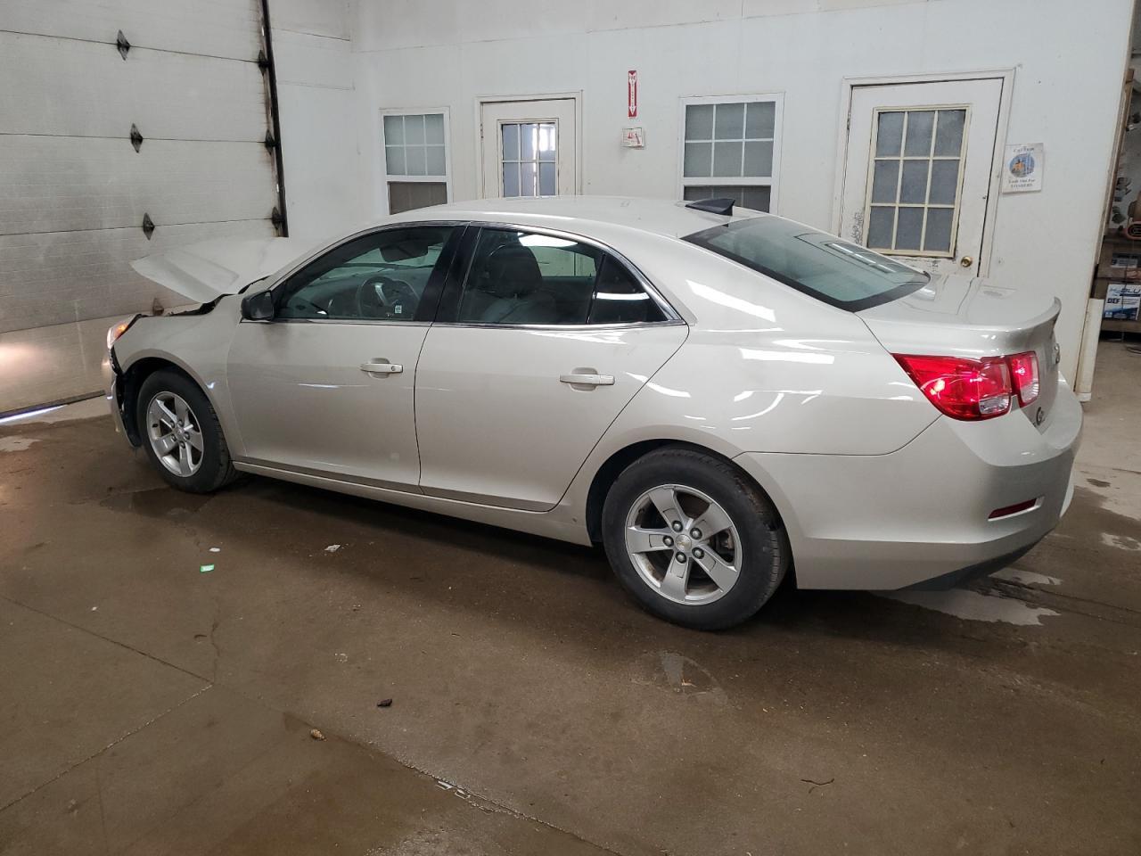 2015 Chevrolet Malibu Ls - Фото 2