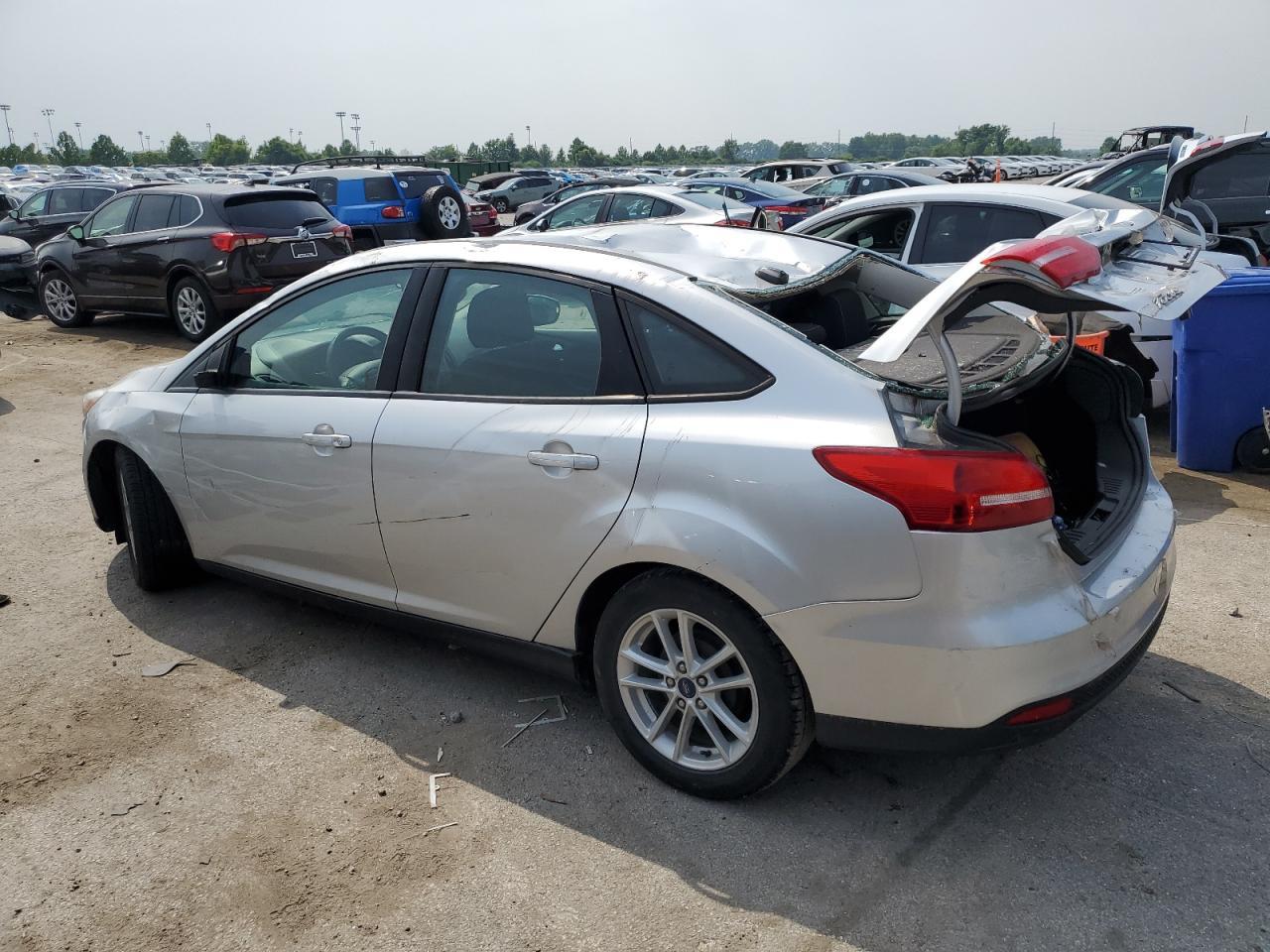 2017 Ford Focus Se - Image 2