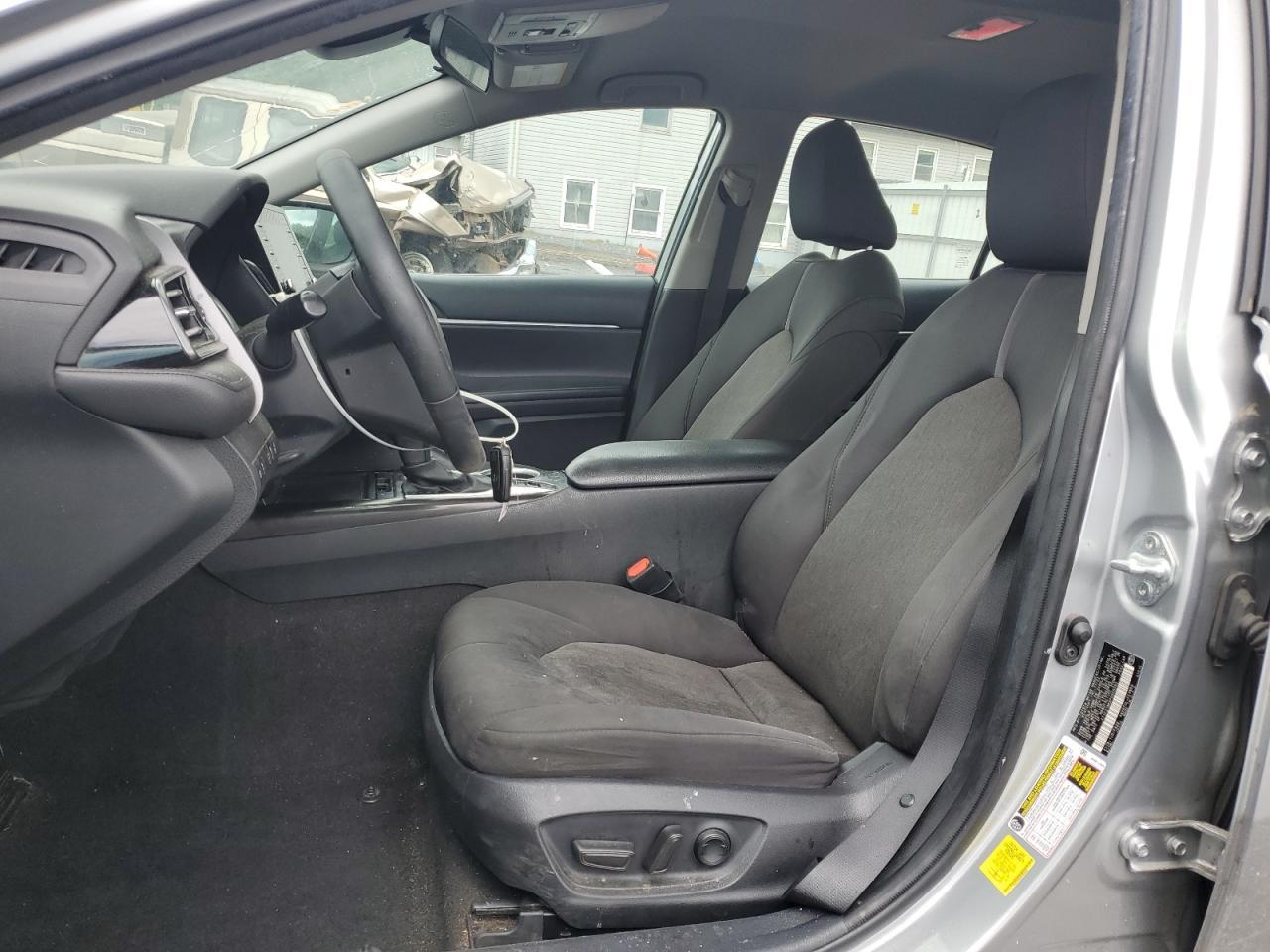 2023 Toyota Camry Le - Image 7