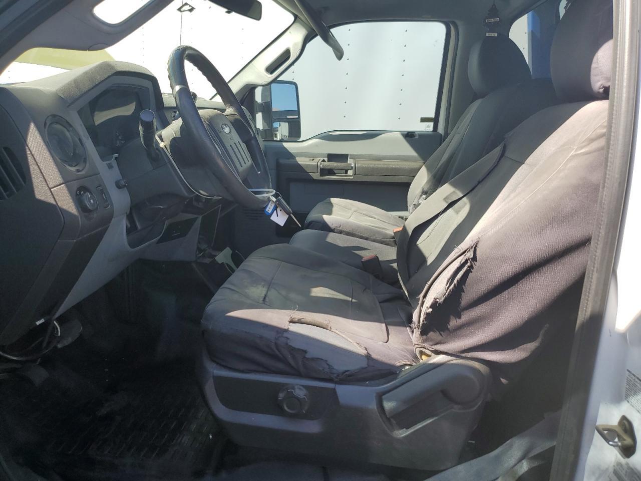 2016 Ford F450 Super - Image 7