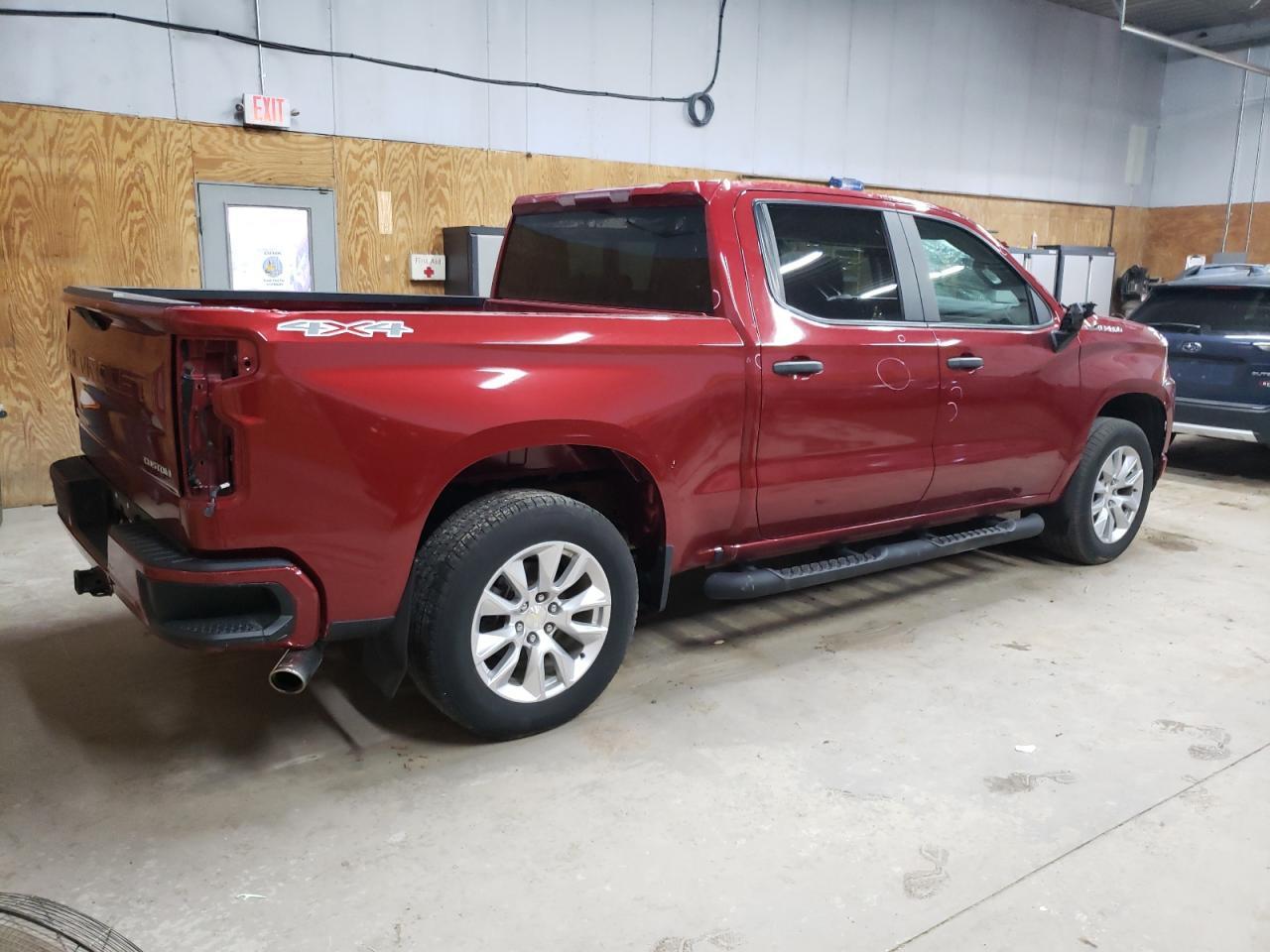 2019 Chevrolet Silverado K1500 Custom - Фото 3