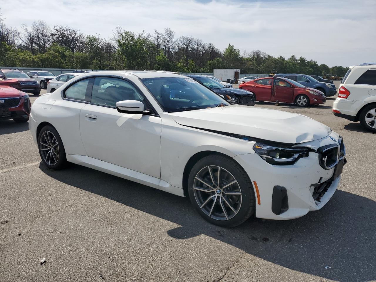 2025 BMW 230Xi - Image 4