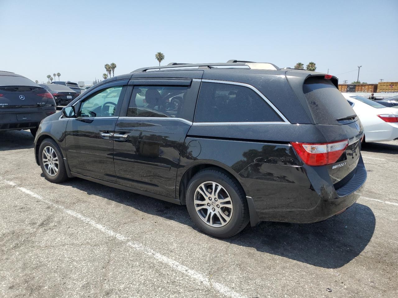 2011 Honda Odyssey Exl - Image 2