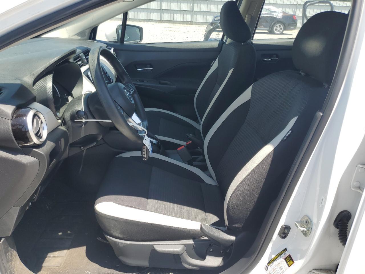 2021 Nissan Versa Sv - Image 7