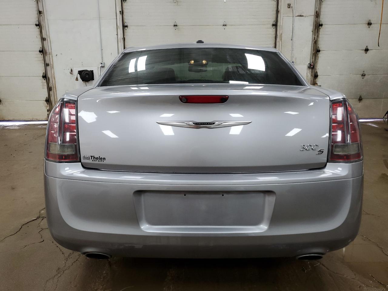 2014 Chrysler 300 S - Image 6