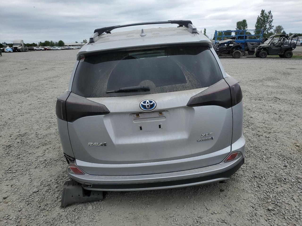 2018 Toyota Rav4 Hv Le - Image 6