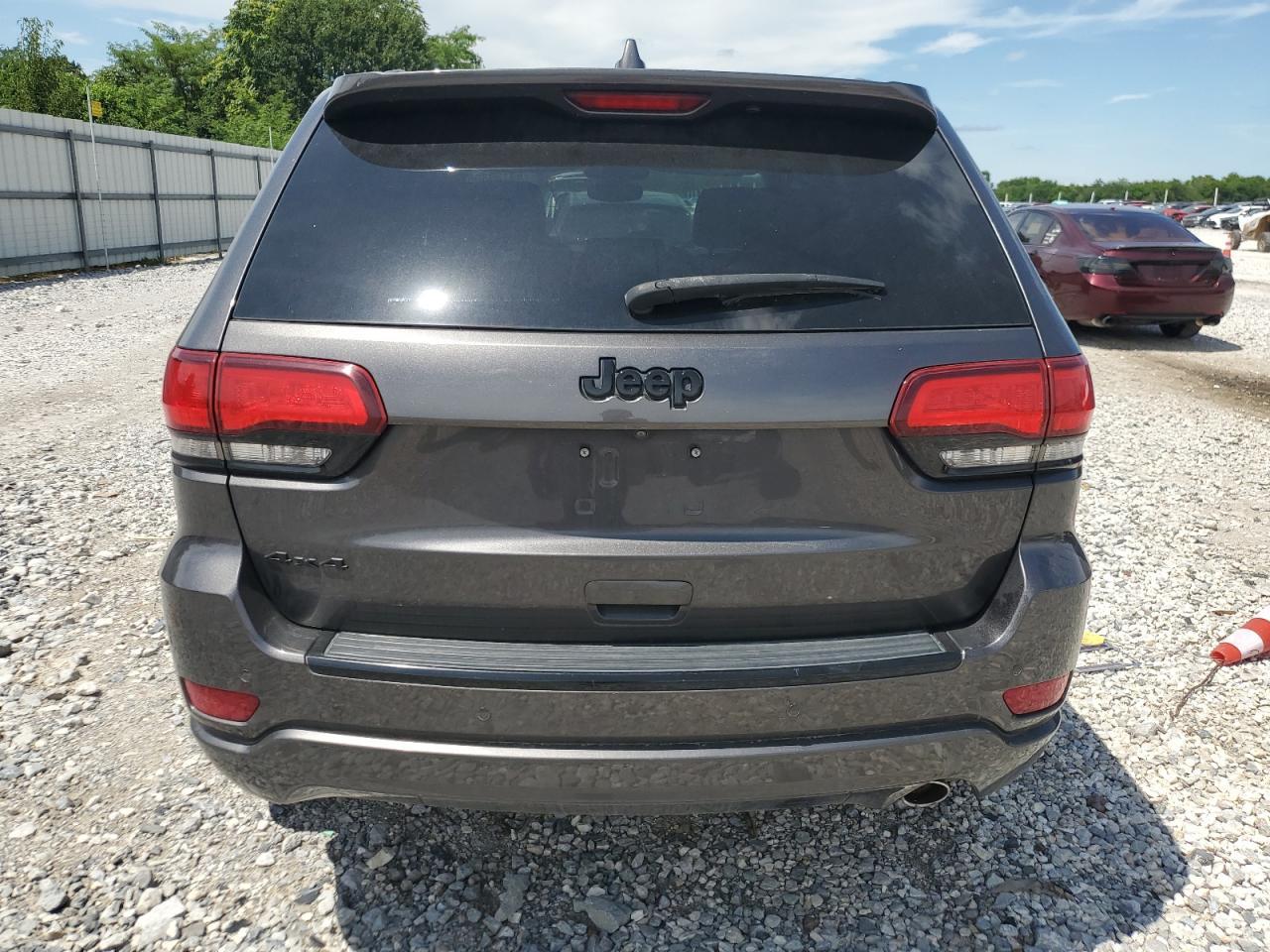 2018 Jeep Grand Cherokee Laredo - Image 6