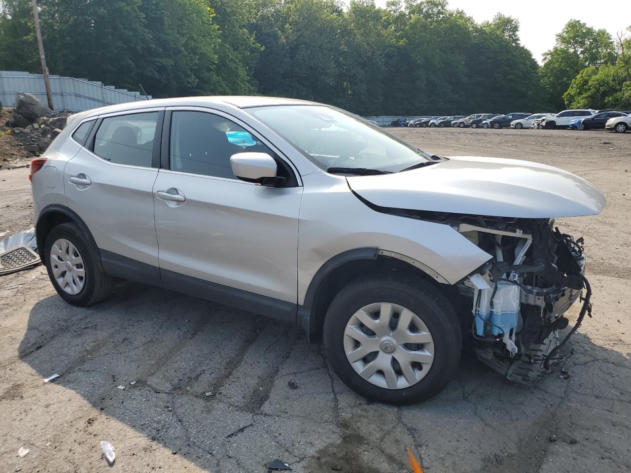 2020 Nissan Rogue Sport S - Фото 4