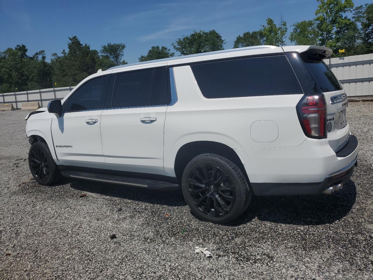 2021 Chevrolet Suburban C1500 Premier - Фото 2