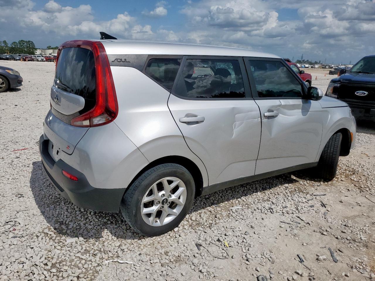 2020 Kia Soul Lx - Image 3