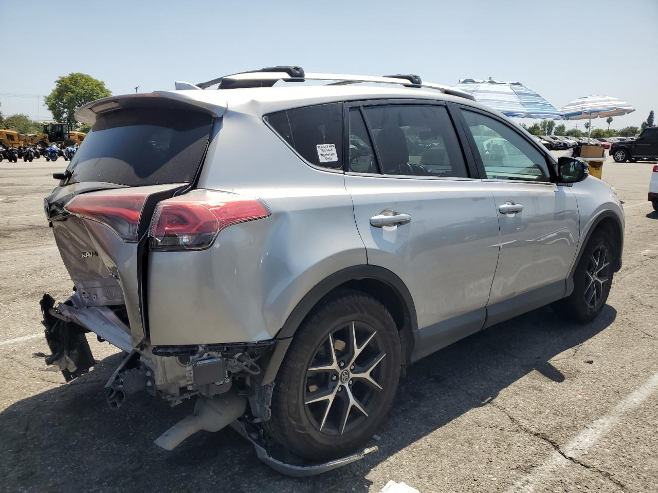 2016 Toyota Rav4 Se - Image 3
