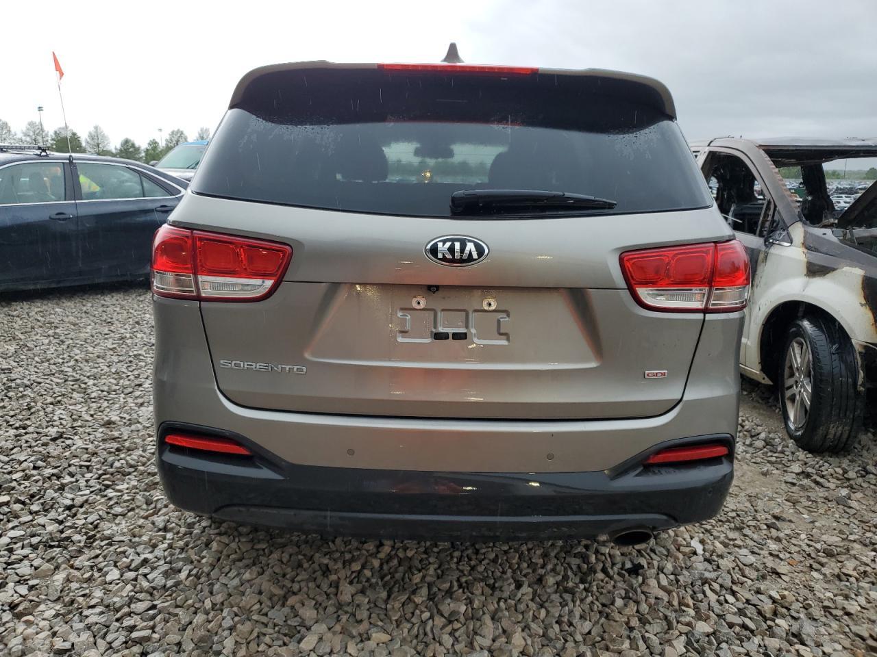2018 Kia Sorento Lx - Image 6