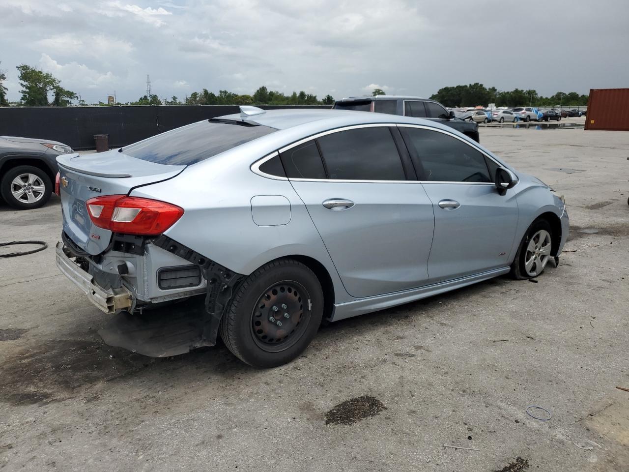 2017 Chevrolet Cruze Premier - Фото 3