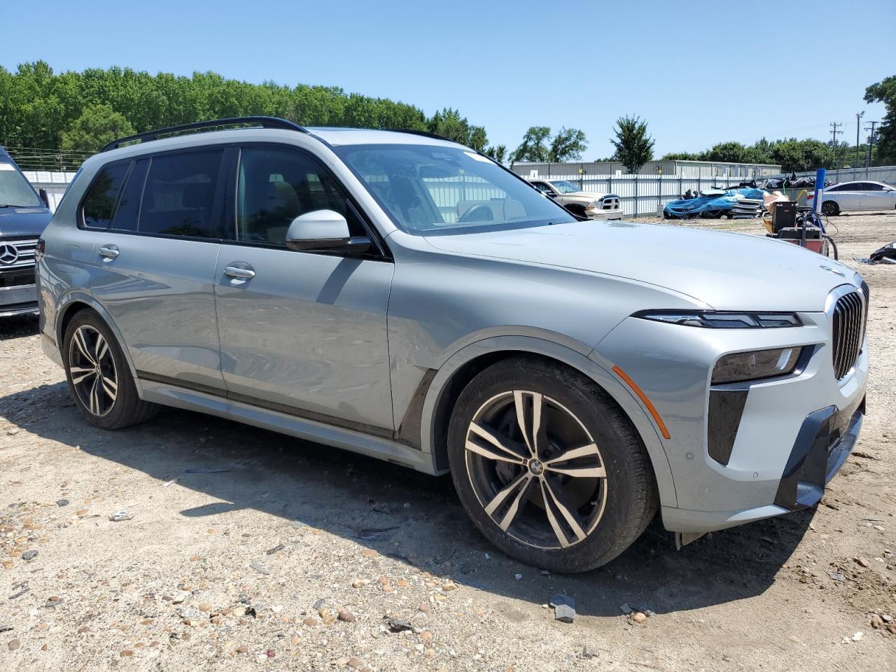 2024 BMW X7 xDrive40I - Image 4
