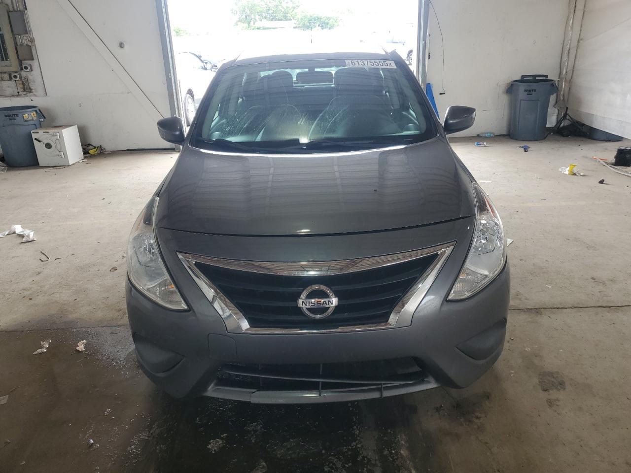 2017 Nissan Versa S - Фото 5
