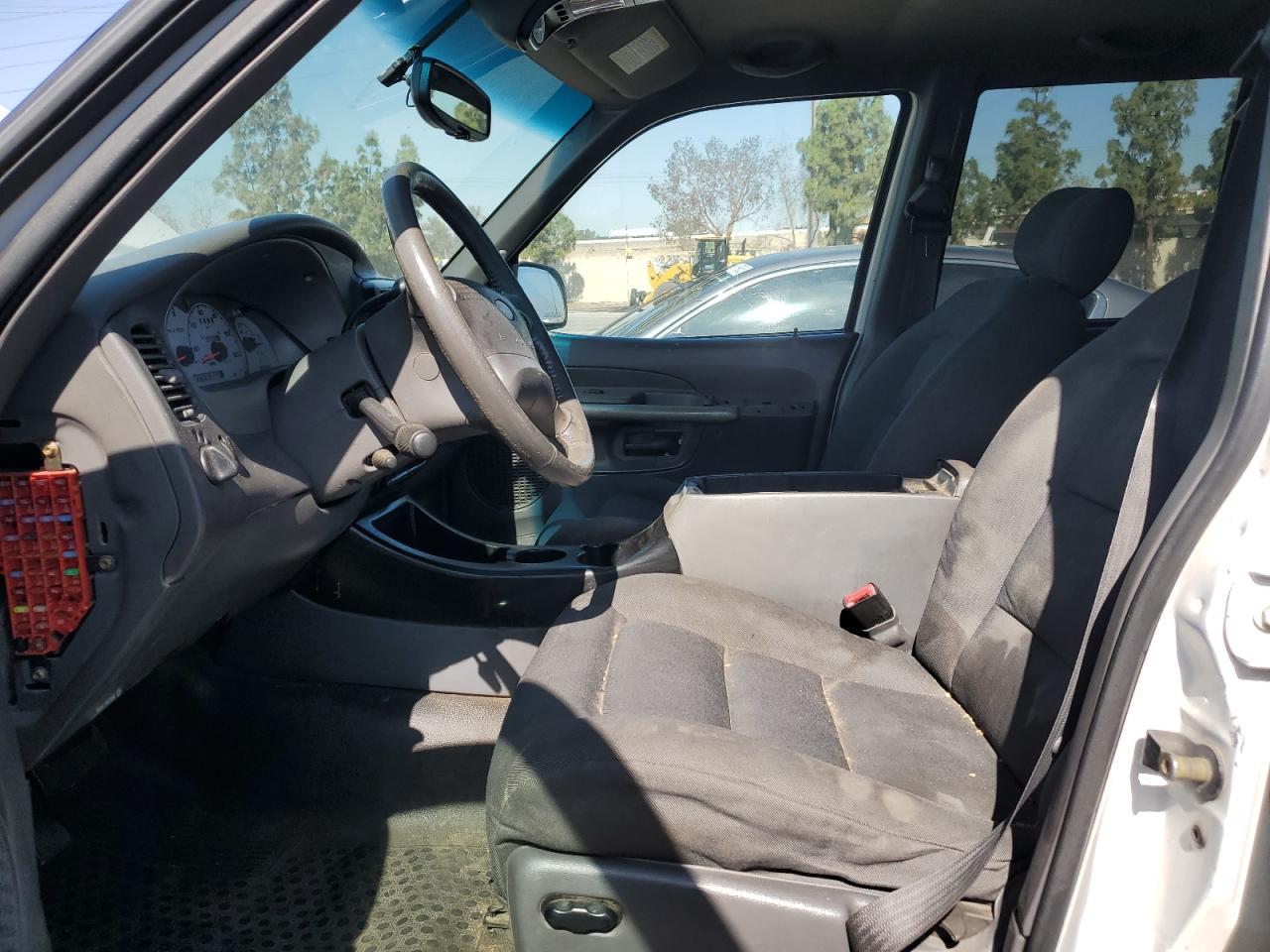 2002 Ford Explorer Sport Trac - Фото 7