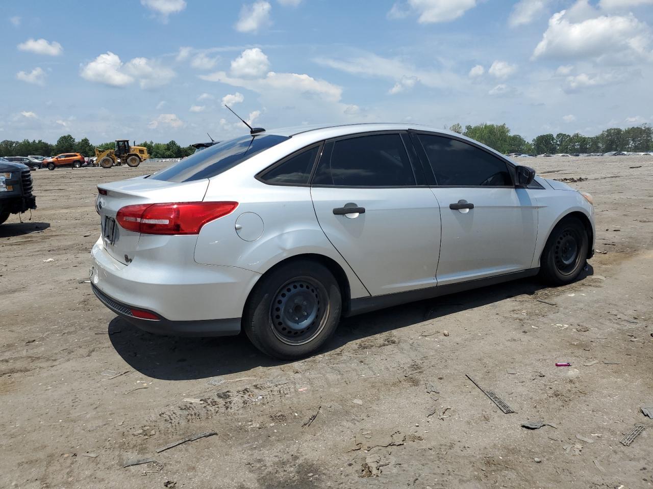 2015 Ford Focus S - Фото 3