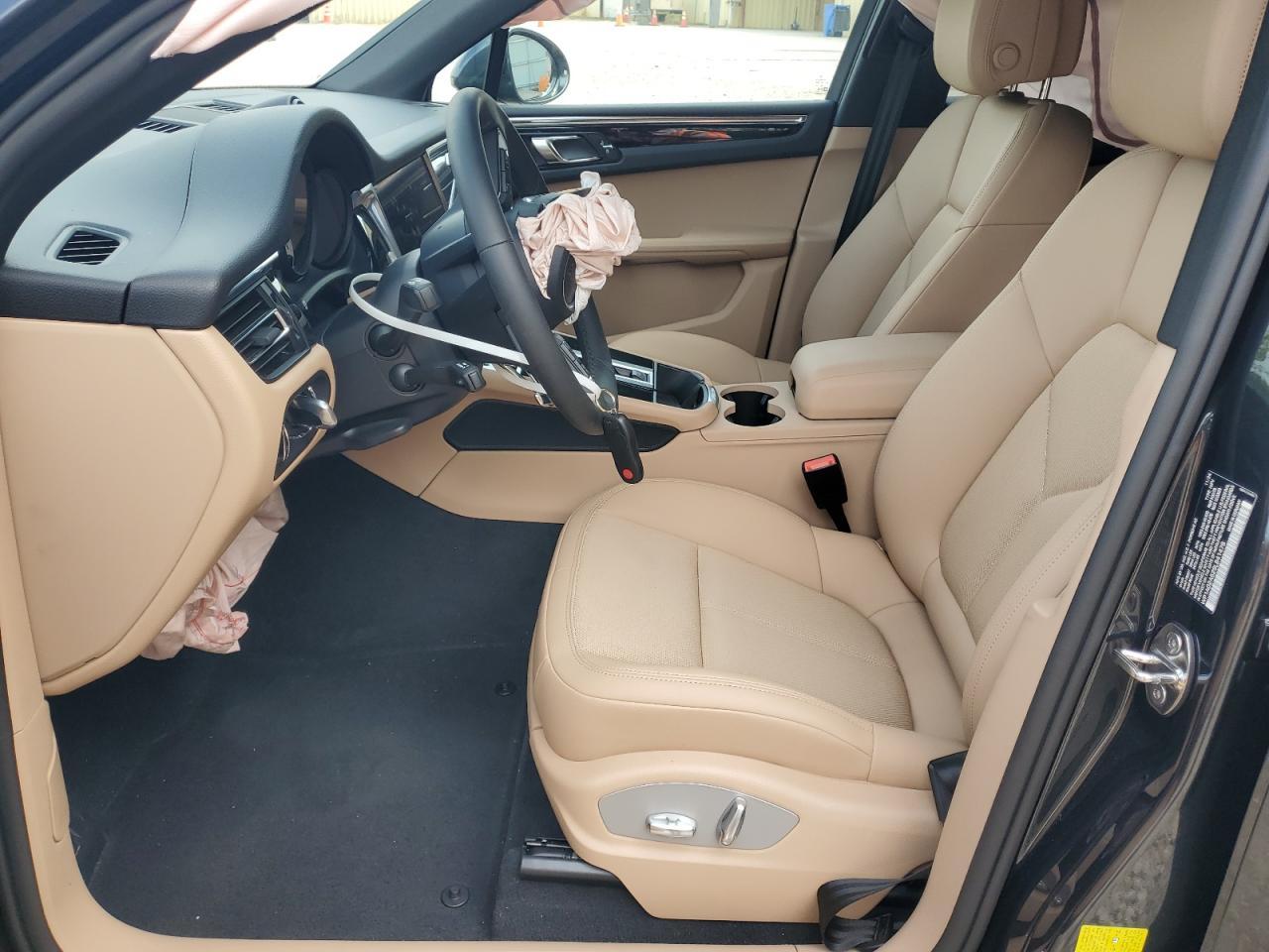 2025 Porsche Macan S - Image 7