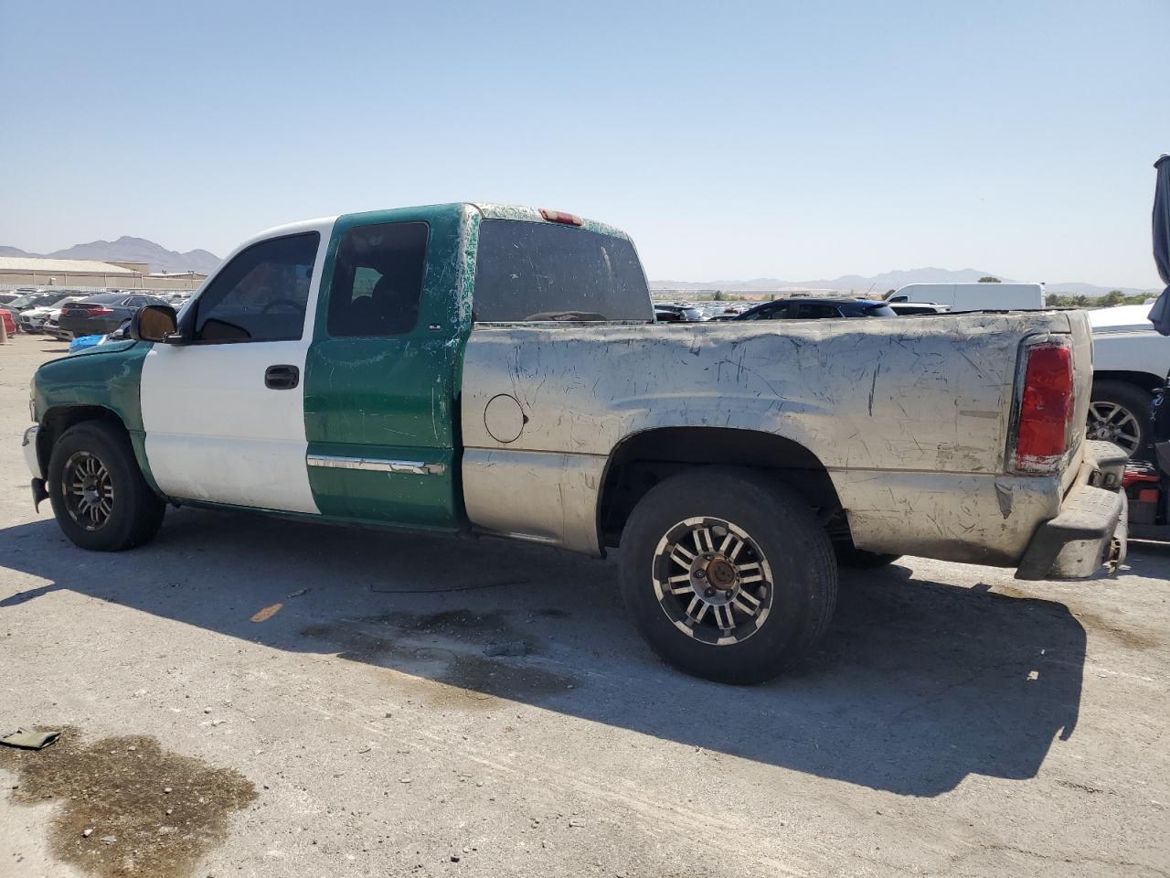 2000 GMC New Sierra C1500 - Фото 2