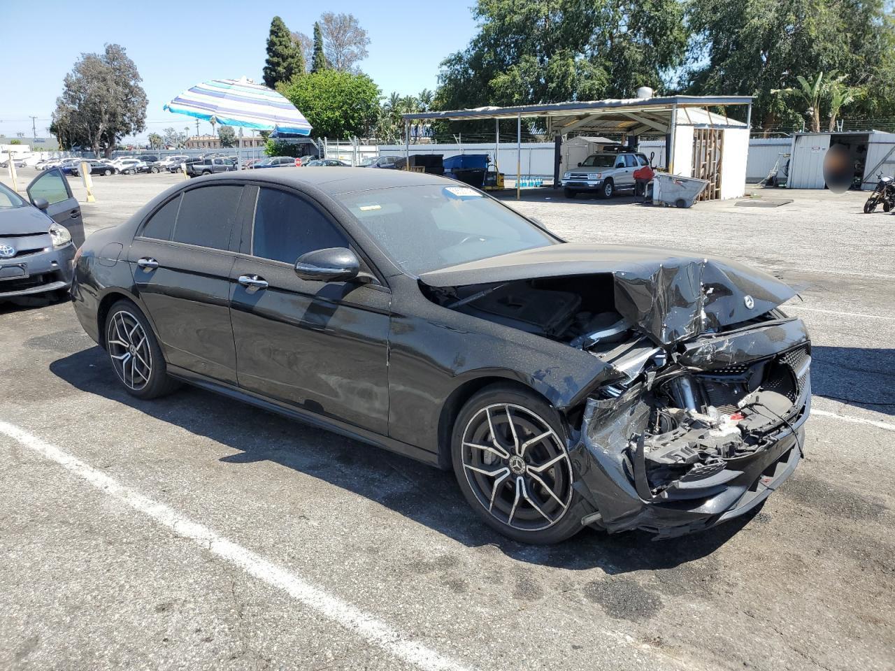 2022 Mercedes-Benz E 350 - Фото 4