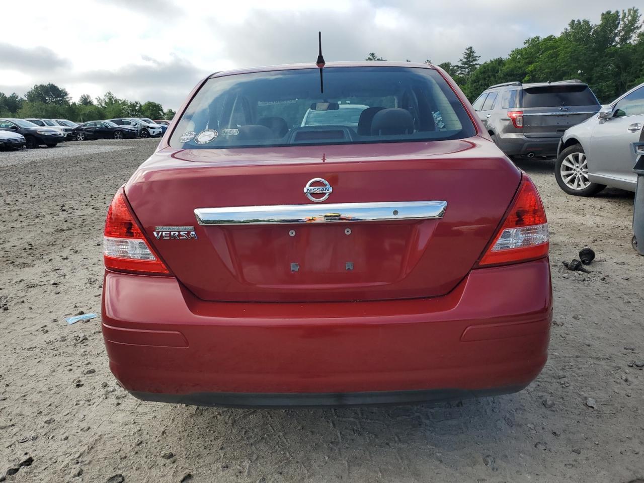 2011 Nissan Versa S - Фото 6