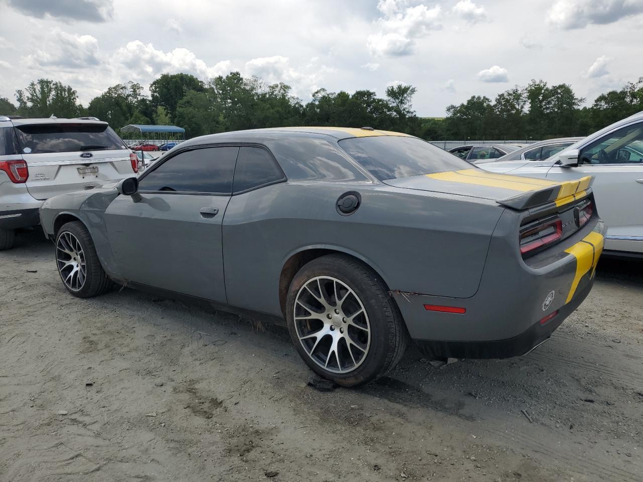 2019 Dodge Challenger Sxt - Image 2