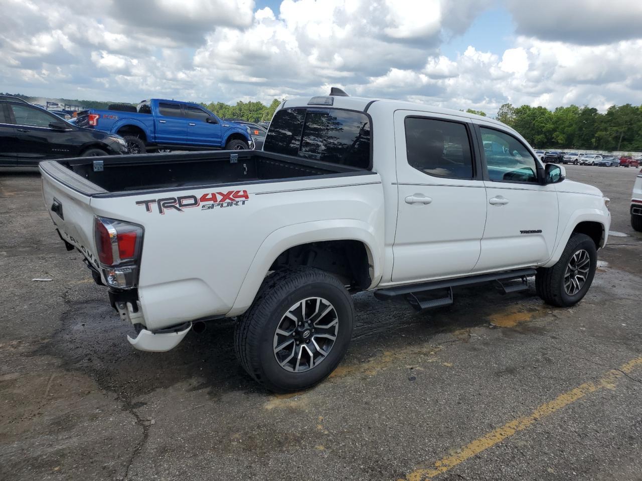 2020 Toyota Tacoma Double Cab - Image 3
