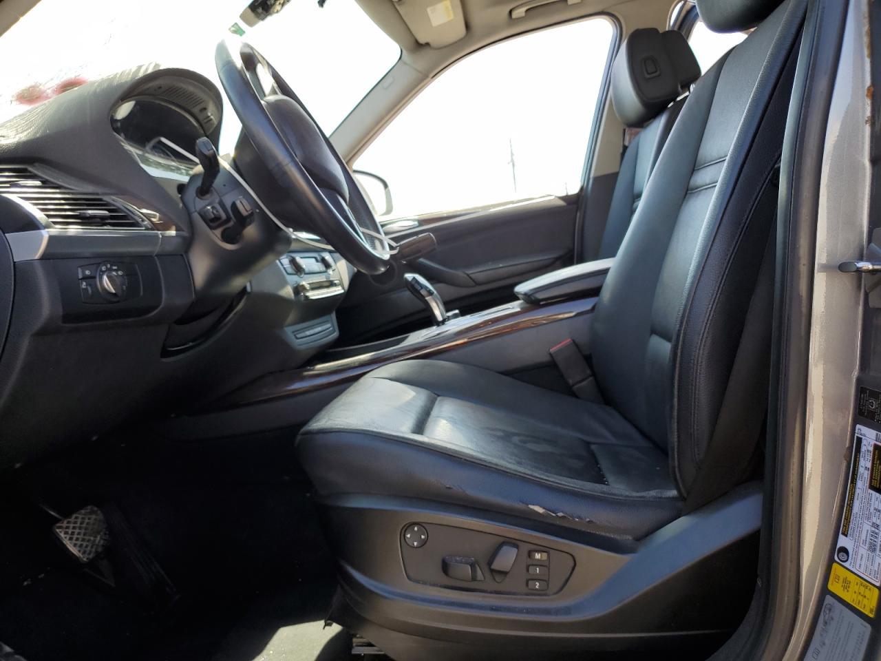 2010 BMW X5 xDrive30I - Image 7