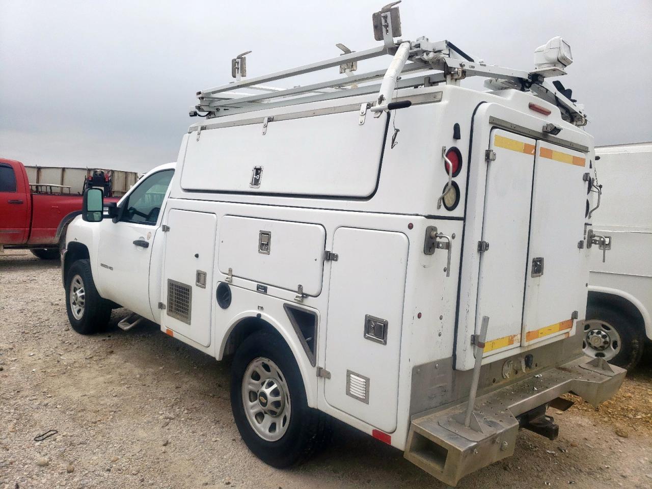 2013 Chevrolet Silverado C2500 Heavy Duty - Фото 2