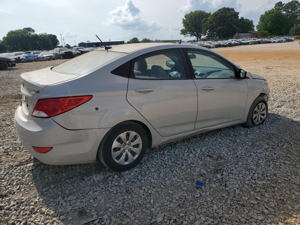 2016 Hyundai Accent Se - Фото 3