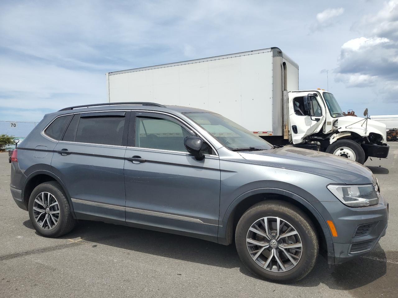 2018 Volkswagen Tiguan Se - Image 4
