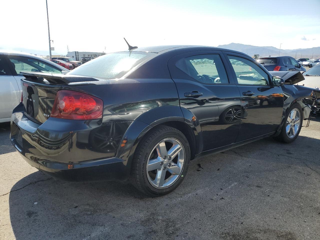 2012 Dodge Avenger Sxt - Image 3