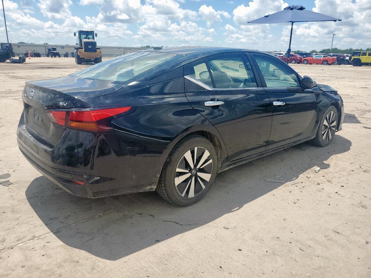 2022 Nissan Altima Sv - Image 3
