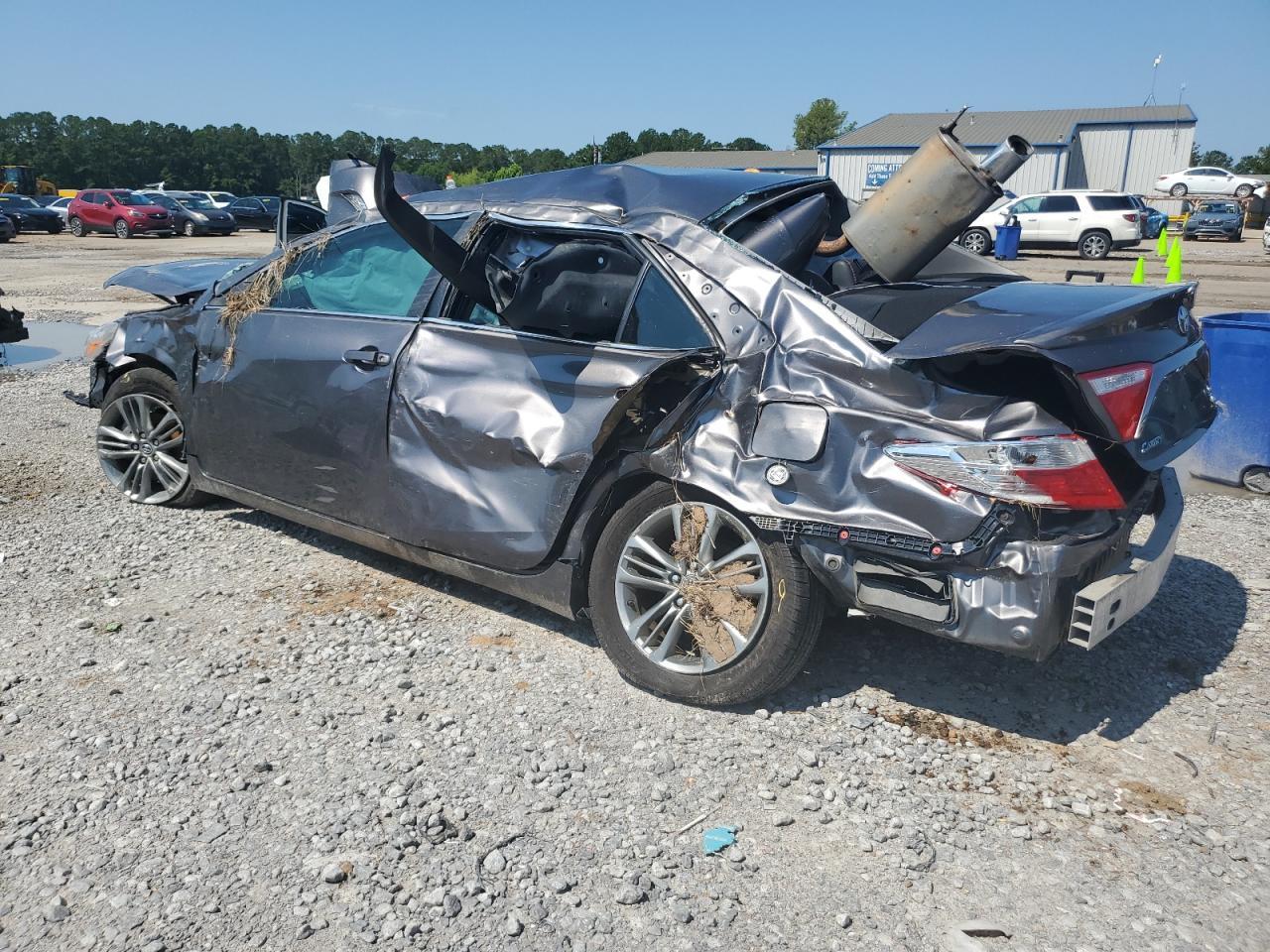 2016 Toyota Camry Le - Image 2