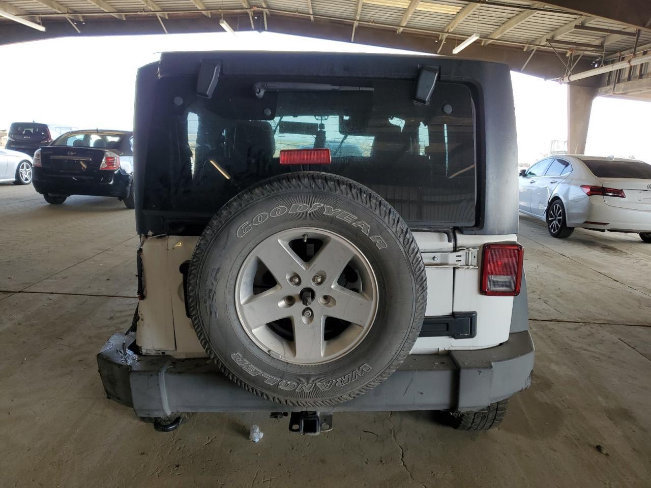 2013 Jeep Wrangler Sport - Фото 6