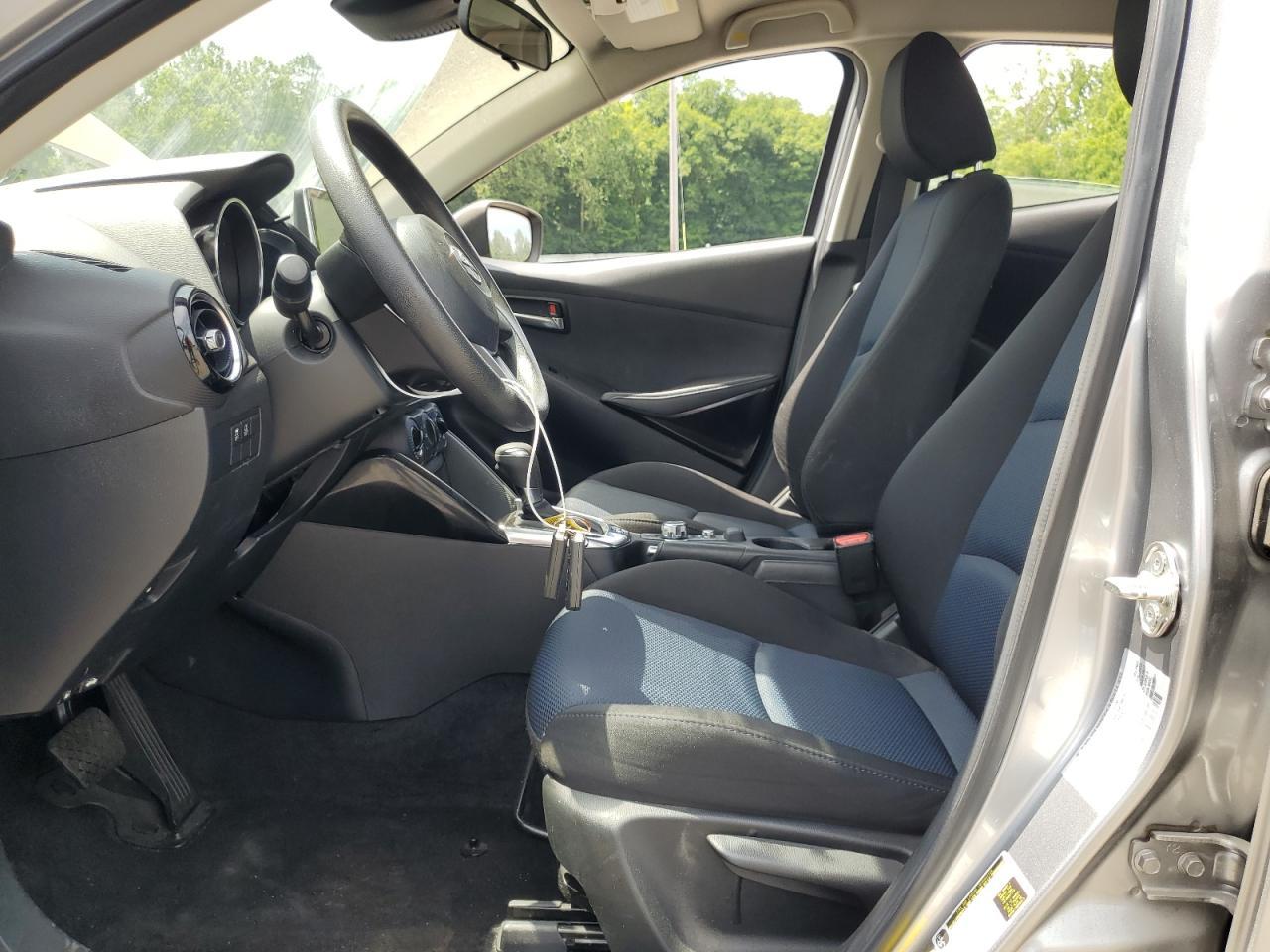 2016 Scion Ia - Фото 7