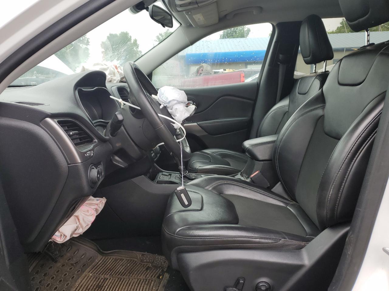 2020 Jeep Cherokee Latitude Plus - Фото 7